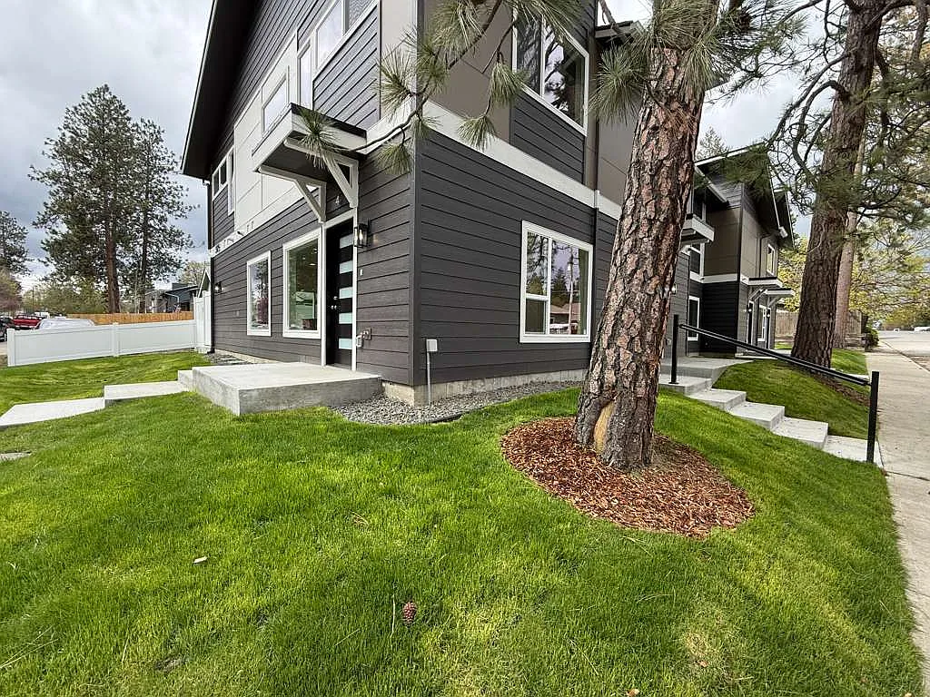 Brand New South Hill Quadplex 3 Bed 2.5 Bath — Photo 2