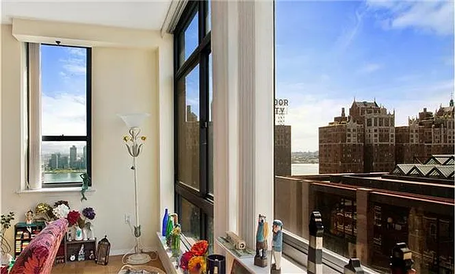 Sold by Voda Bauer Real Estate | media 18