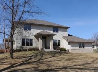 6313 Balsam Ln N, Maple Grove, MN 55369