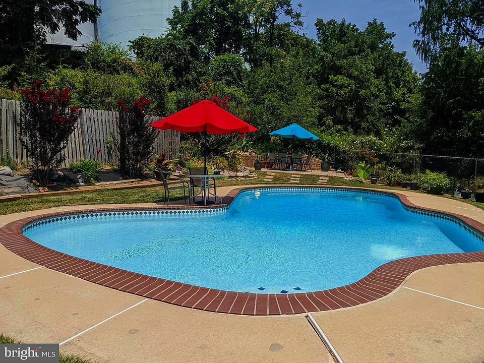 1st image of 2189 Schaeffer Rd