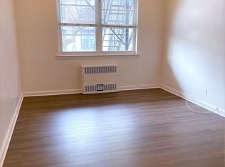 23-18 35th St #1FR, Astoria, NY 11105