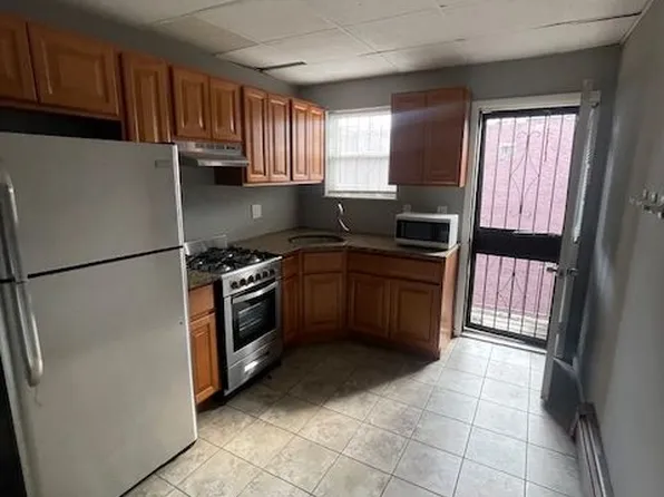 3532 Wharton St #2, Philadelphia, PA 19146