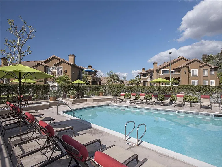 Paloma Summit Condominium Rentals — Photo 13