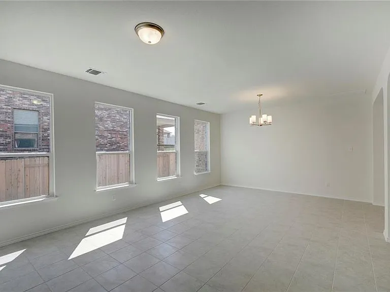 3105 Maurine Dr — Photo 18