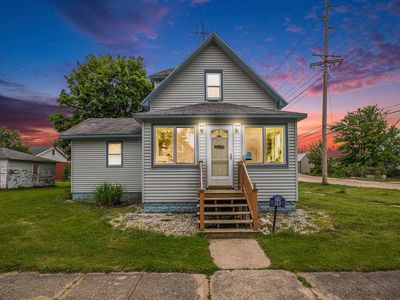 202 Maple St, Three Oaks, MI, 49128