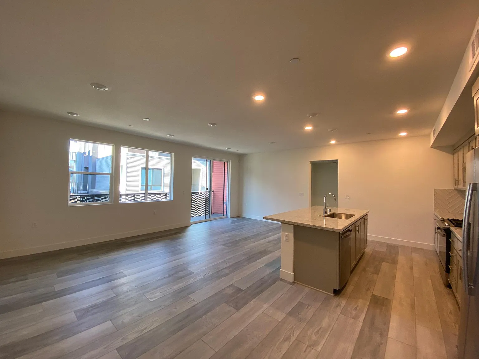 3893 Quantum Rd — Photo 2