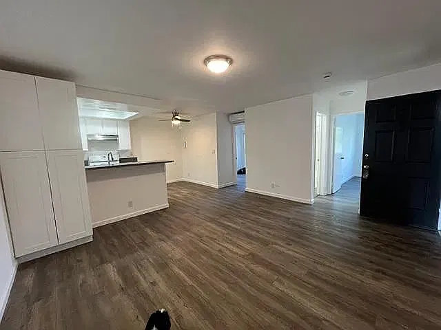 2 bed, 900 sqft, $2,500 — Photo 1