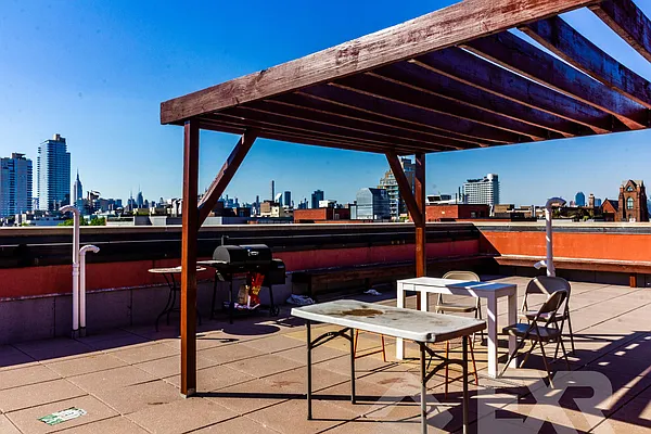 Rented by EXR | media 8