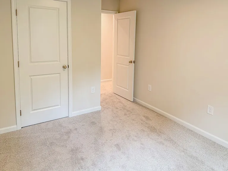 259 Christiana Ln #D — Photo 17
