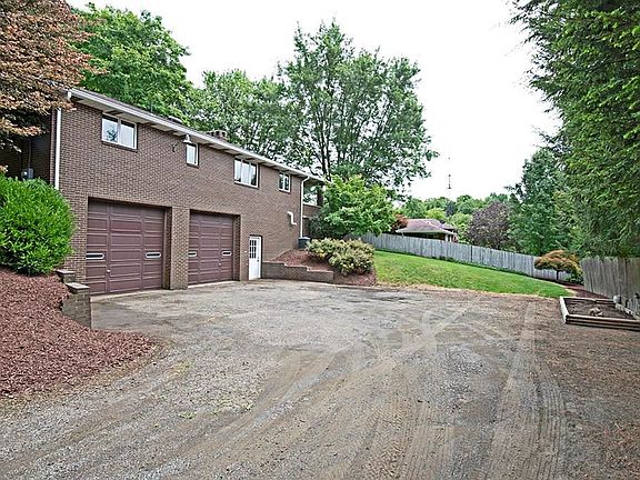 4th image of 2796 Lori Dr