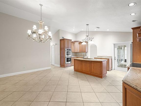 4th image of 6712 Ranger Dr