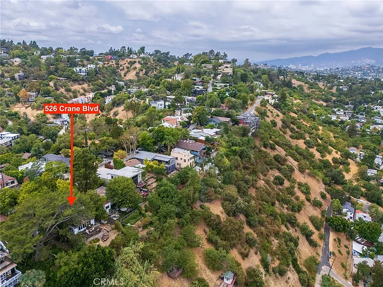 526 Crane Blvd — Photo 26