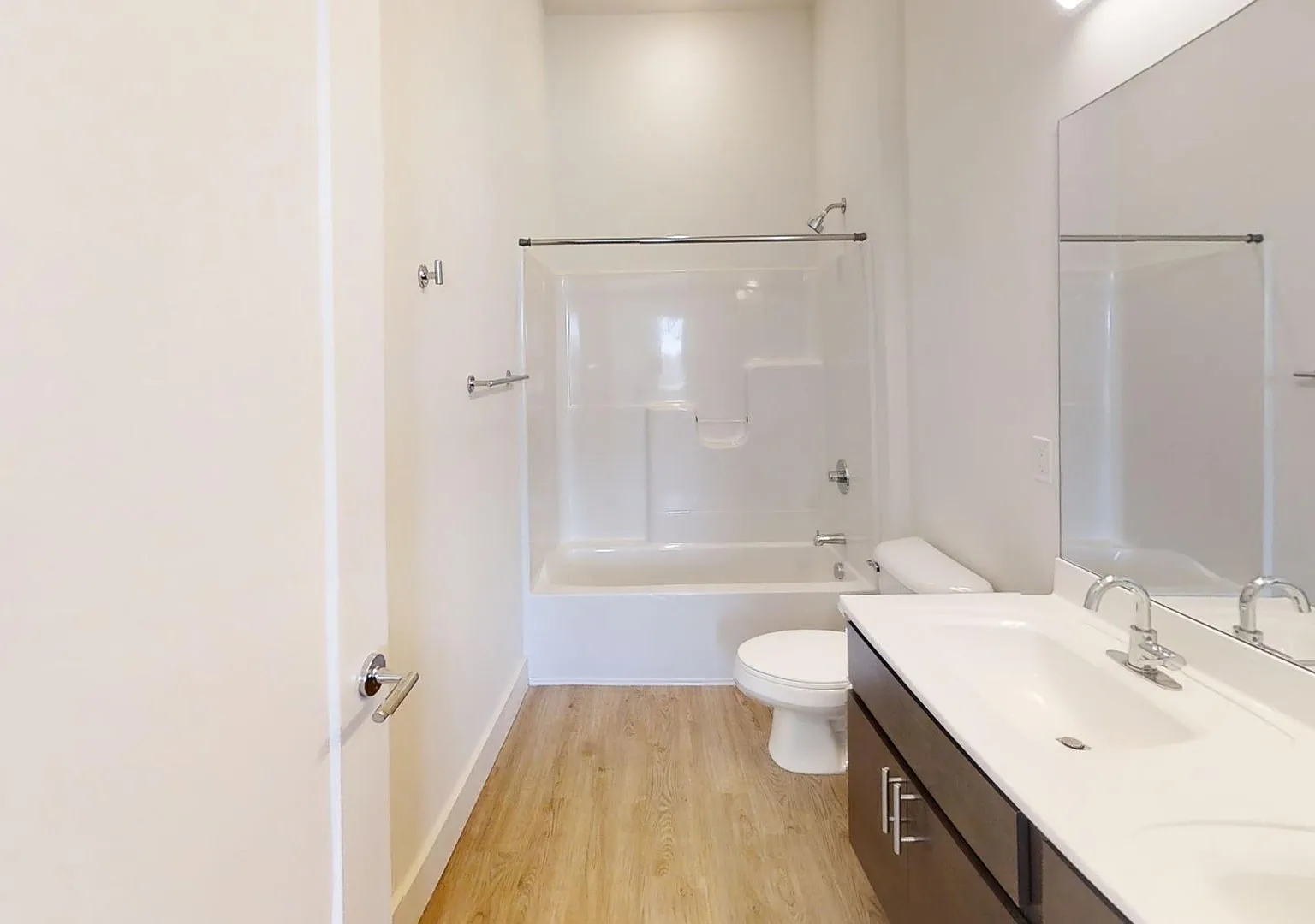 217 S Neil — Photo 2