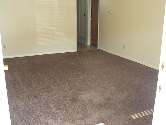 2nd image of 2841 Washington Ave APT A