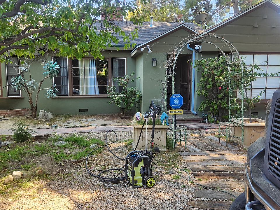 2nd image of 15736 Gault St