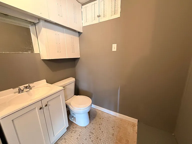 3615 Kennedy Dr — Photo 10