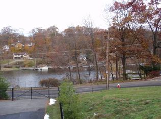 430 River Styx Rd APT B, Hopatcong, NJ 07843