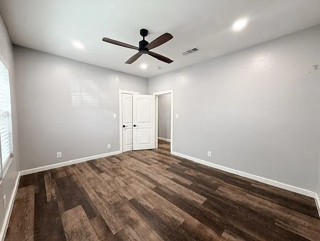 315 W Market St — Photo 18