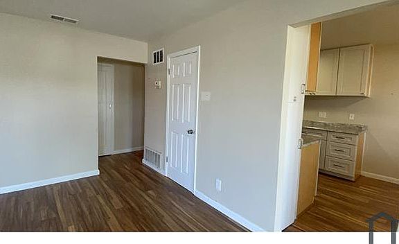 5th image of 144 Granville Ave