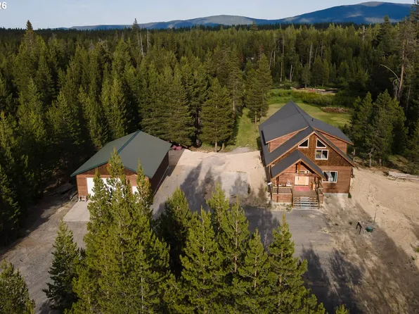 124323 Teatable Ct, Crescent Lake, OR 97733