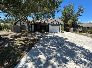 1500 Crest Dr, Englewood, FL 34223