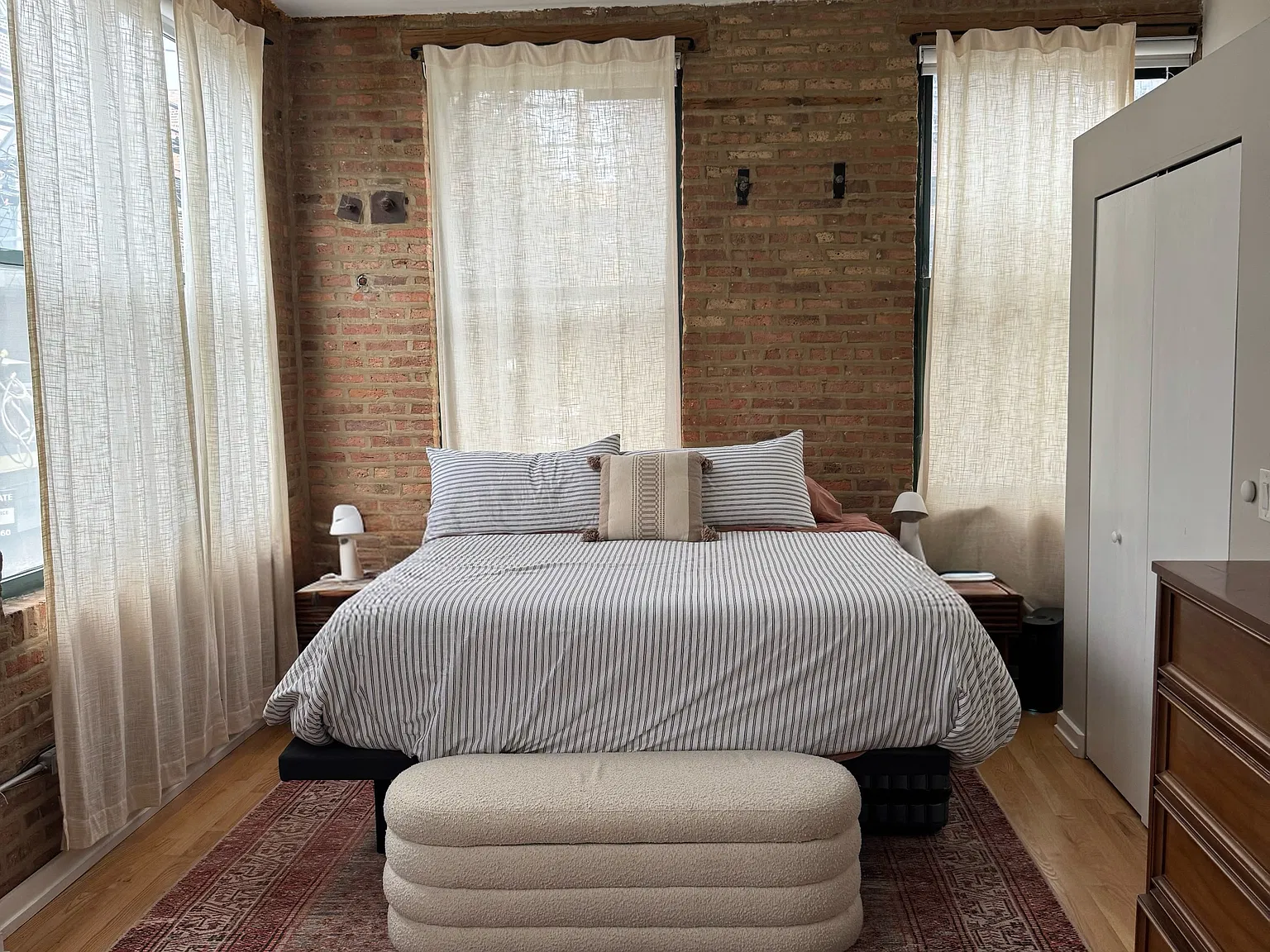 1546 W Cortez St — Photo 3