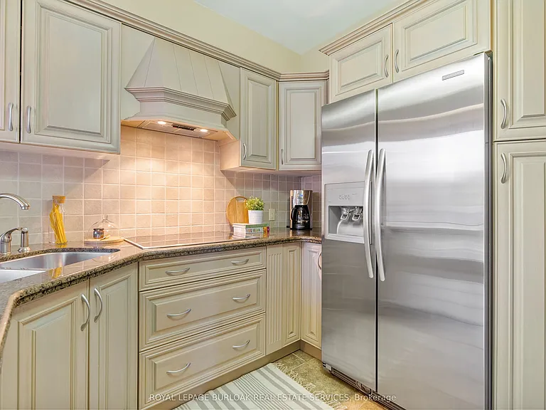 107 Catharine St S #MAIN FLR — Photo 13