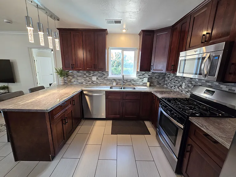 576 Pomeroy Ave — Photo 19