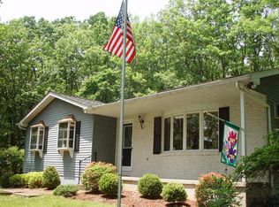 647 Watercrest Ave, Effort, PA 18330