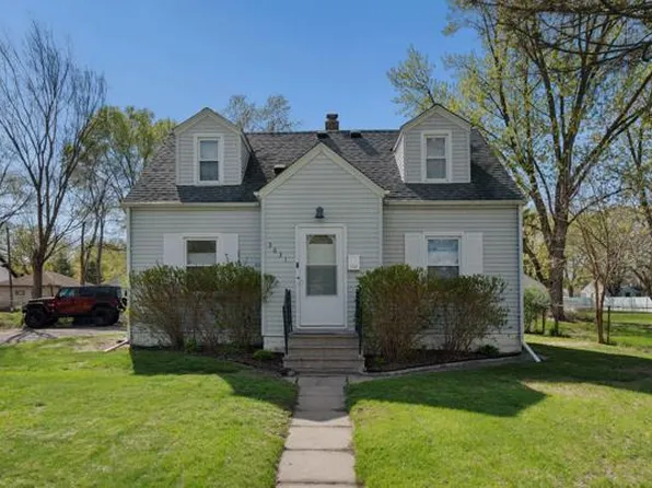 5631 Bryant Ave N, Brooklyn Center, MN 55430
