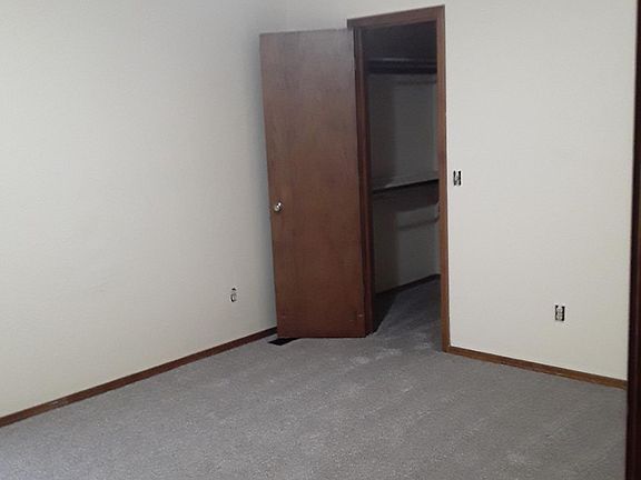 4th image of 7100 Michelle Ln