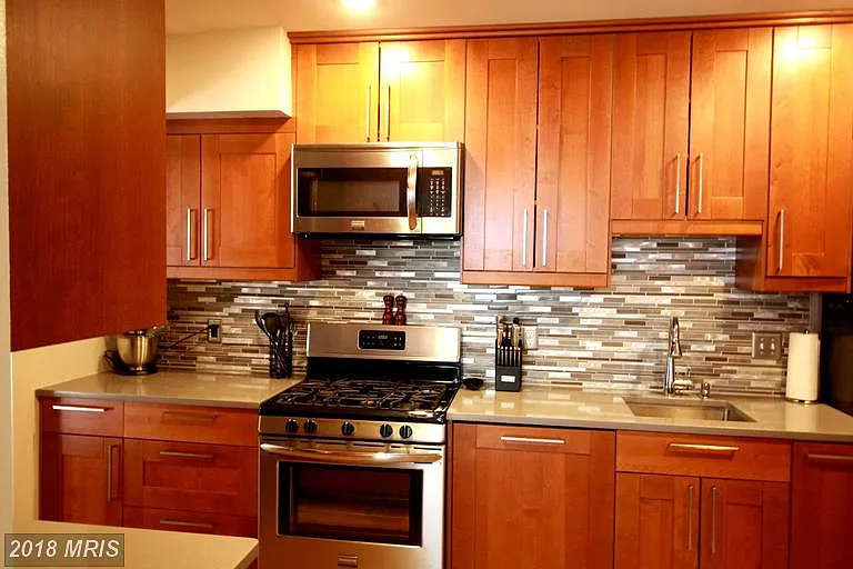 Kitchen  Tastefully Remodeled Gas Cooking Kitchen