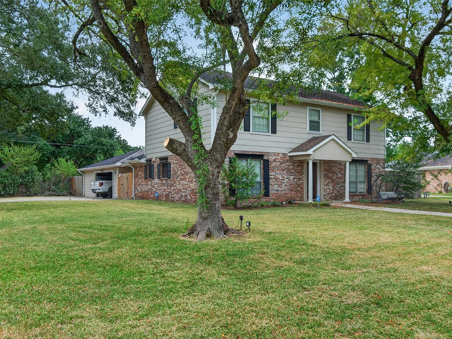 4 bed, 2.5 bath, 2258 sqft, $2,600 — Photo 4