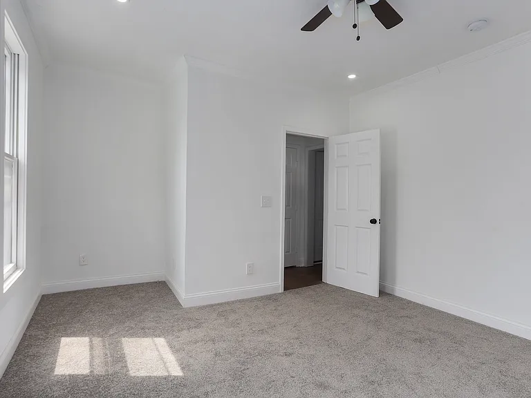2300 N 9th St #UPSTAIRS — Photo 11