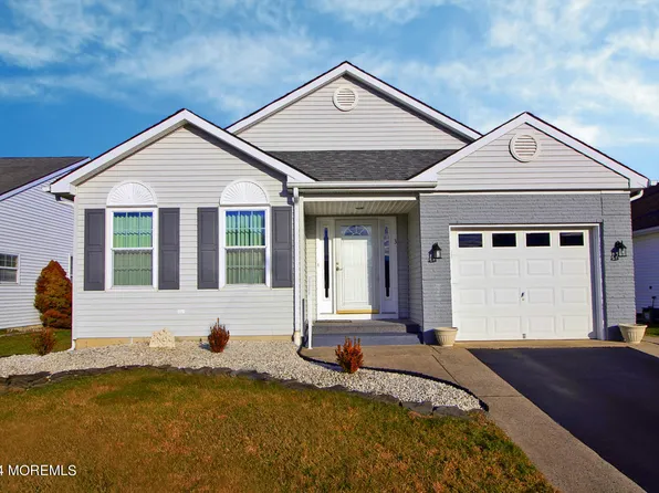 3 Tonbridge Court, Toms River, NJ 08757