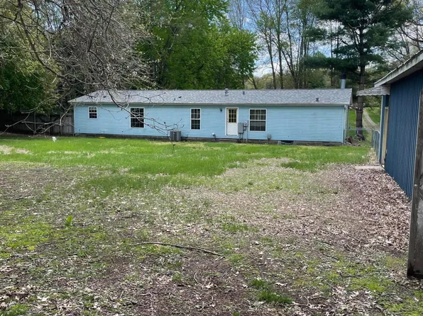 27134 Deerfield Ln, Edwardsburg, MI 49112