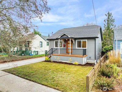 5222 39th Avenue NE, Seattle, WA, 98105