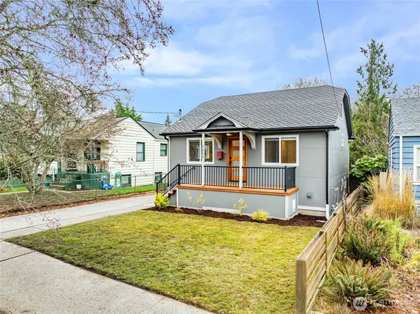 5222 39th Avenue NE, Seattle, WA 98105