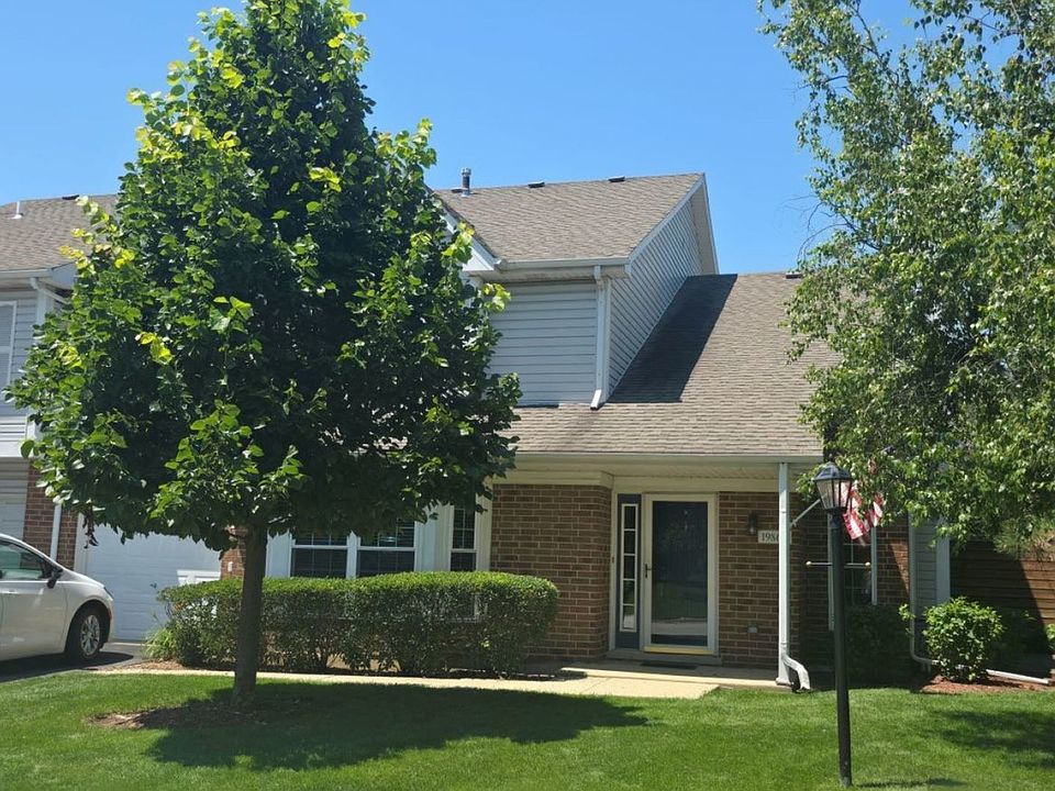 1st image of 19860 Lakeview Way