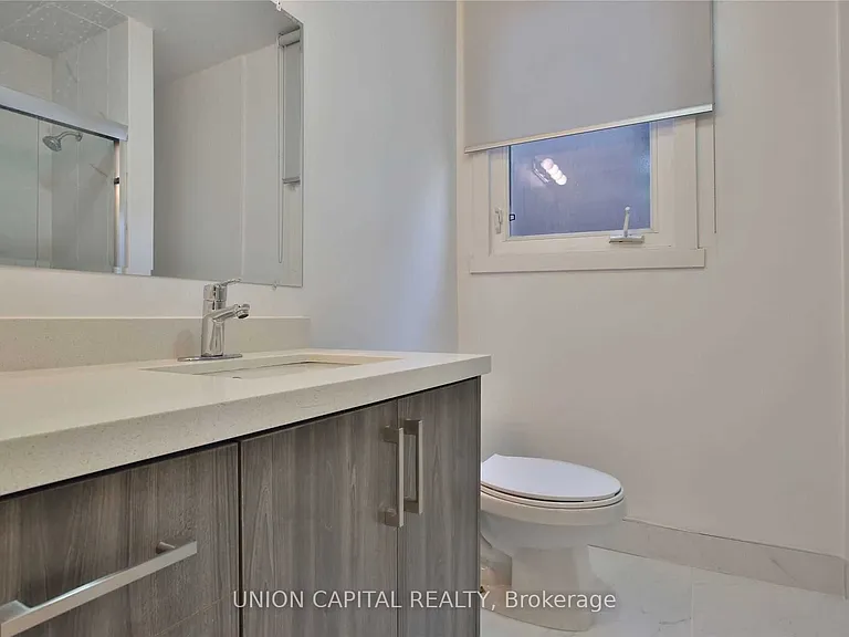 366 Balliol St #UPPER — Photo 14