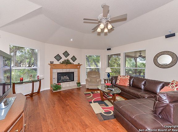 3rd image of 4711 Del Mar Trl