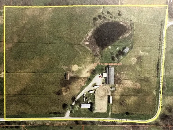 3185 Horse Farm Dr, Spencer, IN 47460