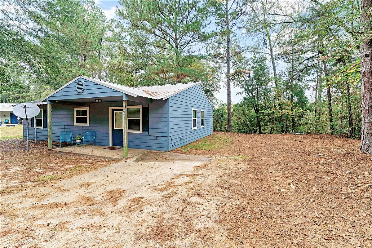 3 bed, 1200 sqft, $1,475 — Photo 3