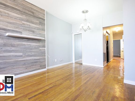 living,dinning room