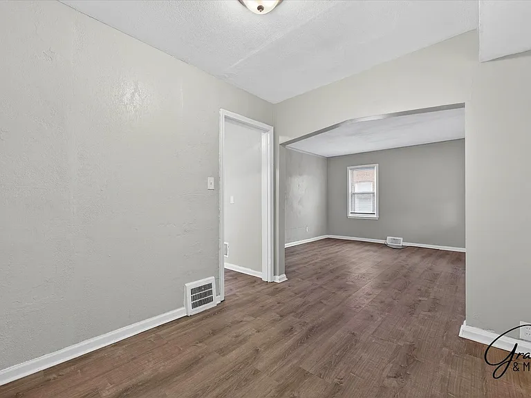 12716 Riad St — Photo 7