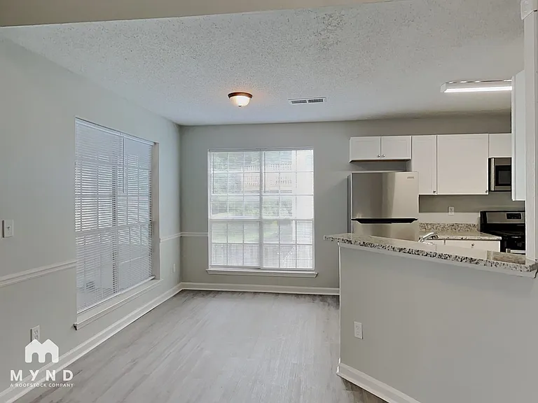 6252 Phillips Lake Cv — Photo 6