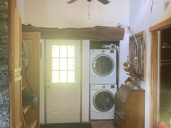 2nd image of 1563 Raven Hill Rd