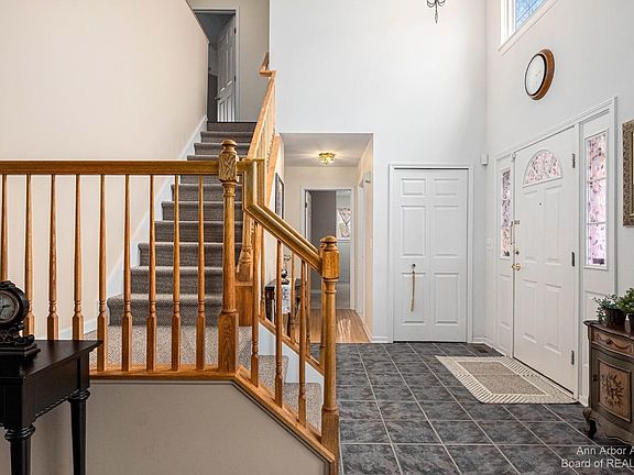 3rd image of 3169 Birchwood Ct