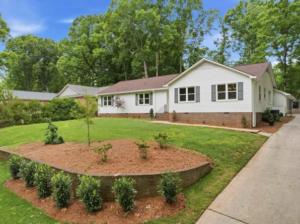 402 Foxcroft Rd, Greenville, SC 29615