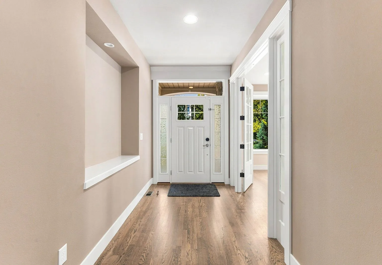 5 bed, 3.5 bath, 3600 sqft, $5,550 — Photo 4